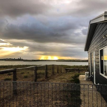 Coorong Island Retreat - Farm Stay At Pet Friendly Property Meningie Ngoại thất bức ảnh