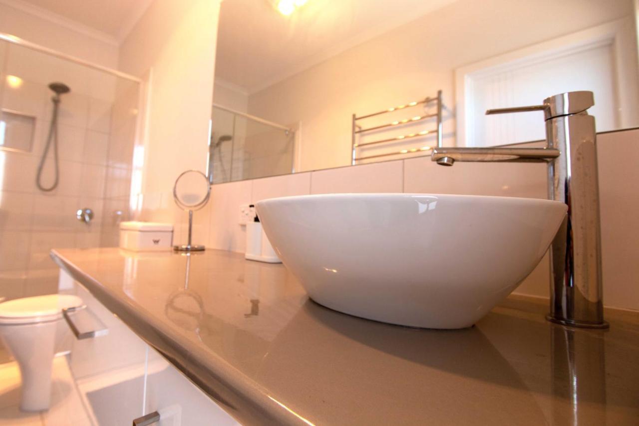 Coorong Island Retreat - Farm Stay At Pet Friendly Property Meningie Ngoại thất bức ảnh