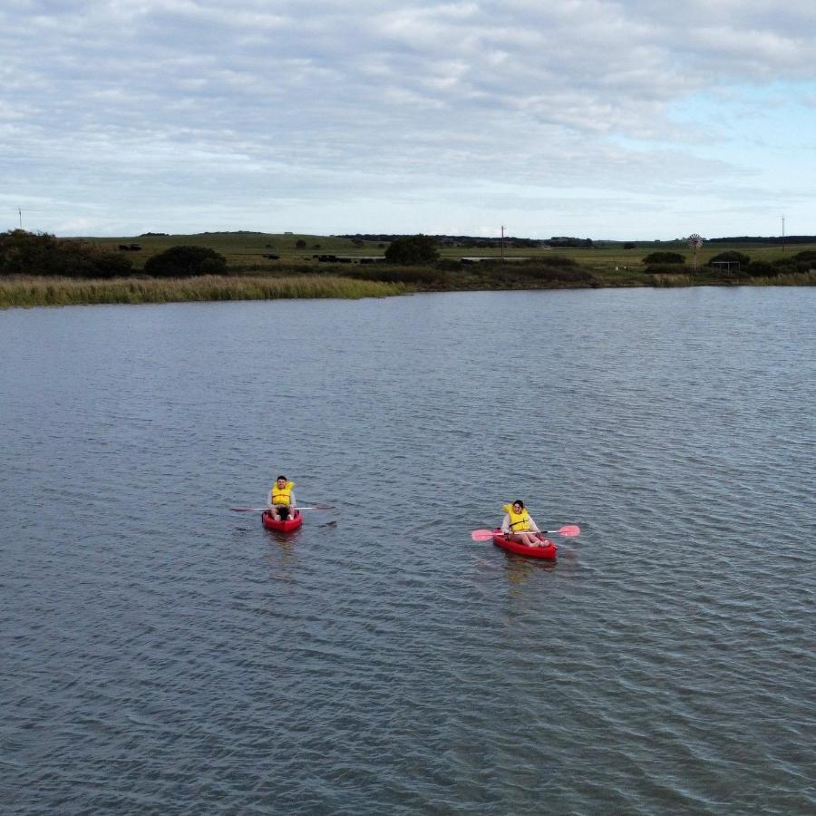 Coorong Island Retreat - Farm Stay At Pet Friendly Property Meningie Ngoại thất bức ảnh