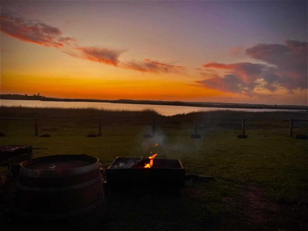 Coorong Island Retreat - Farm Stay At Pet Friendly Property Meningie Ngoại thất bức ảnh