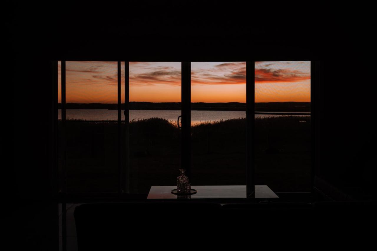 Coorong Island Retreat - Farm Stay At Pet Friendly Property Meningie Ngoại thất bức ảnh